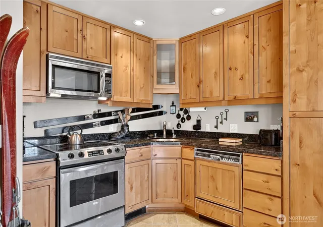Photo 4 of Condo for sale at 223 Hyak Dr E #609, Snoqualmie Pass, WA 98068 | MLS# NWM2593411 | Listing updated on 2026-10-27