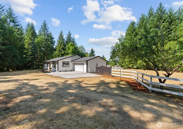 Photo 1 of Single family home for sale at 122 Northview Dr, Chehalis, WA 98532 | MLS# NWM2593426 | Listing updated on 2026-10-13