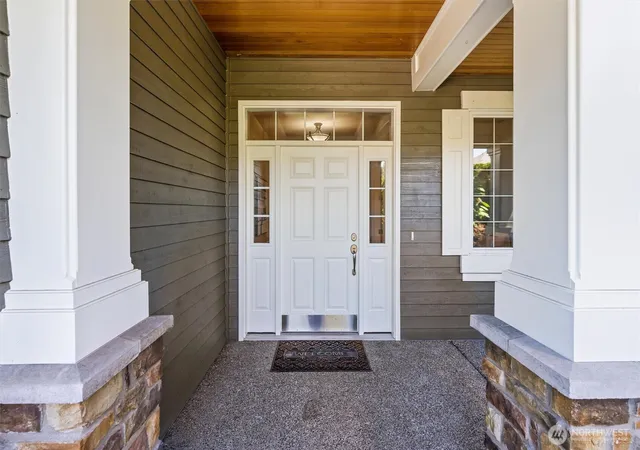 Photo 3 of Single family home for sale at 1409 271st Place Se, Sammamish, WA 98075 | MLS# NWM2593428 | Listing updated on 2026-10-12