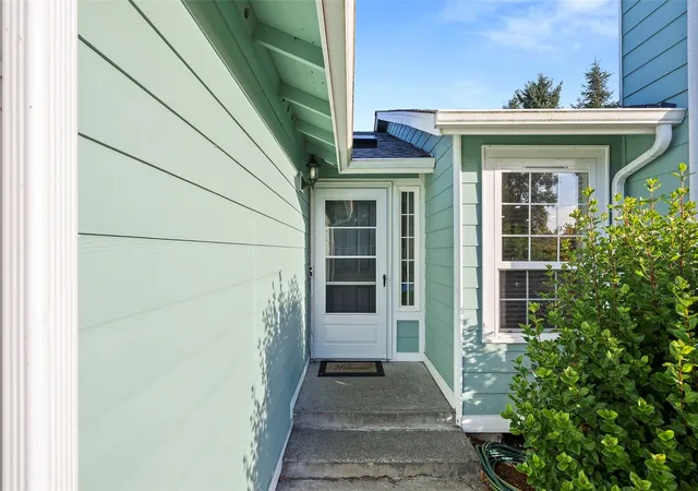 Photo 3 of Single family home for sale at 3727 Prairie Ave, Centralia, WA 98531 | MLS# NWM2593429 | Listing updated on 2026-10-22