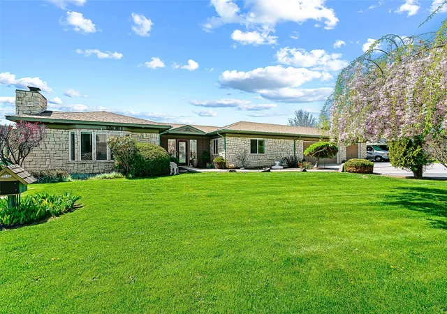 Photo 1 of Single family home for sale at 15010 Fisk Rd, Yakima, WA 98908 | MLS# NWM2593440 | Listing updated on 2026-10-22