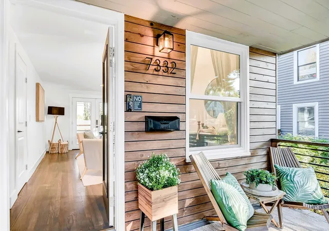 Photo 2 of Single family home for sale at 7332 29th Avenue SW, Seattle, WA 98126 | MLS# NWM2593451 | Listing updated on 2026-10-23
