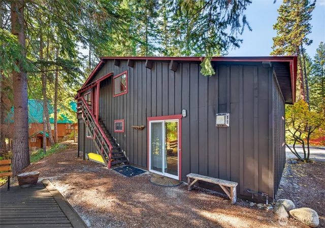 Photo 3 of Single family home for sale at 22543 Alpine Dr, Leavenworth, WA 98826 | MLS# NWM2593460 | Listing updated on 2026-10-14