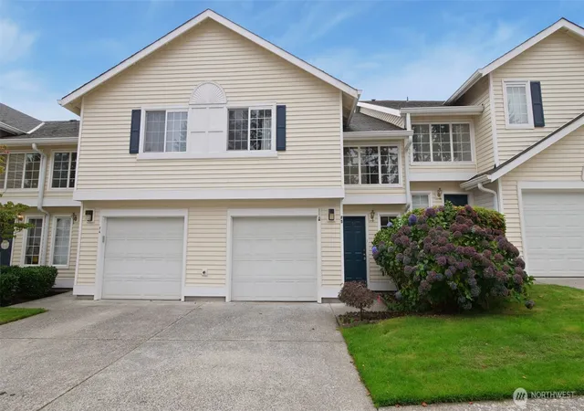 Photo 1 of Townhouse for sale at 927 132nd Street Sw #F5, Everett, WA 98204 | MLS# NWM2593466 | Listing updated on 2026-10-13