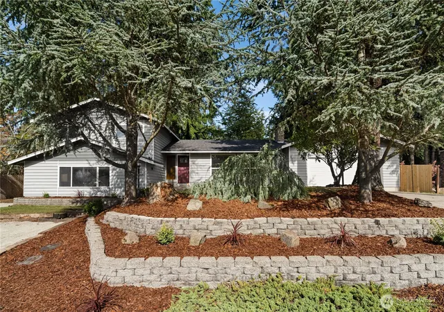 Photo 3 of Single family home for sale at 6009 85th Street E, Puyallup, WA 98371 | MLS# NWM2593477 | Listing updated on 2026-10-23