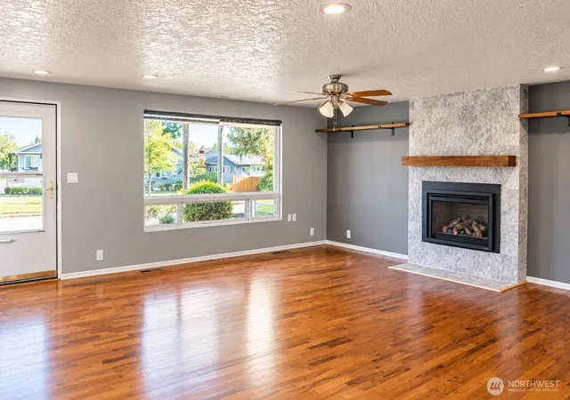 Photo 3 of Single family home for sale at 9405 Prospect St, Sedro Woolley, WA 98284 | MLS# NWM2593480 | Listing updated on 2026-10-12