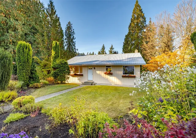 Photo 2 of Single family home for sale at 47876 Sr 20, Concrete, WA 98237 | MLS# NWM2593485 | Listing updated on 2026-10-18