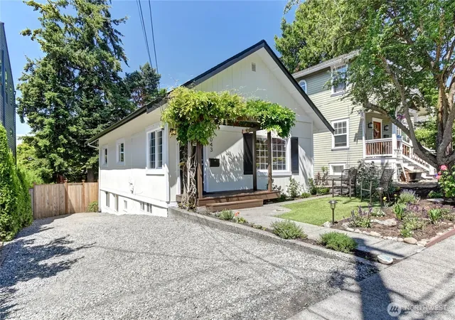 Single family home for sale at 7043 17 Avenue NW, Seattle, WA 98117 | MLS# NWM2593493