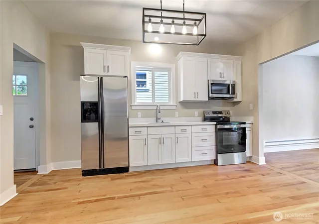Photo 4 of Single family home for sale at 7043 17 Avenue NW, Seattle, WA 98117 | MLS# NWM2593493 | Listing updated on 2026-10-18
