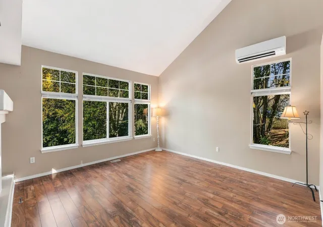 Photo 4 of Townhouse for sale at 16918 Cobblestone Dr, Lynnwood, WA 98037 | MLS# NWM2593495 | Listing updated on 2026-10-14