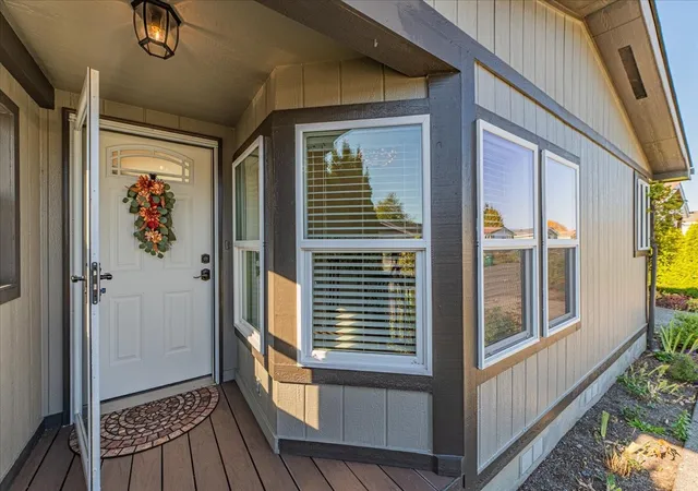 Photo 2 of Manufactured home for sale at 2610 E Section St #87, Mount Vernon, WA 98274 | MLS# NWM2593509 | Listing updated on 2026-10-23