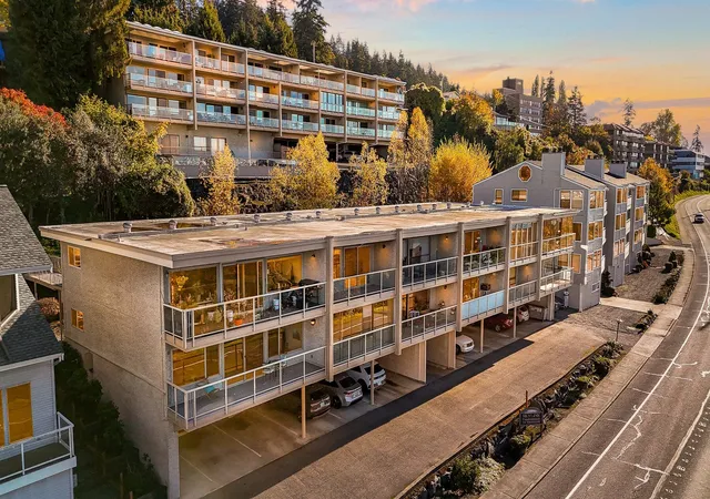 Condo for sale at 414 Boulevard #106, Bellingham, WA 98225 | MLS# NWM2593519