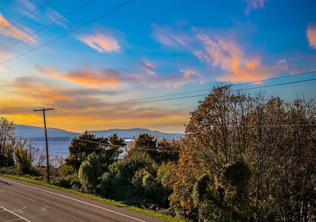 Photo 2 of Condo for sale at 414 Boulevard #106, Bellingham, WA 98225 | MLS# NWM2593519 | Listing updated on 2026-10-21