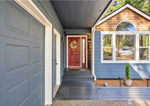 Photo 1 of Single family home for sale at 1190 E Vine Maple Ln, Union, WA 98592 | MLS# NWM2593537 | Listing updated on 2026-10-15