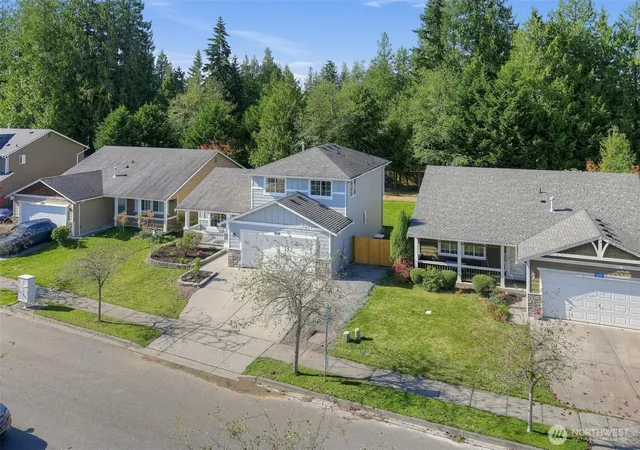 Photo 3 of Single family home for sale at 225 Brittany St, Mount Vernon, WA 98274 | MLS# NWM2593549 | Listing updated on 2026-10-16