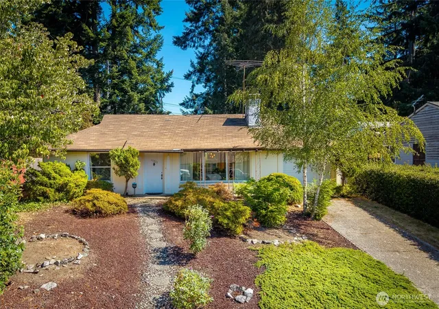 Photo 2 of Single family home for sale at 15326 Stone Ave N, Shoreline, WA 98133 | MLS# NWM2593555 | Listing updated on 2026-10-18