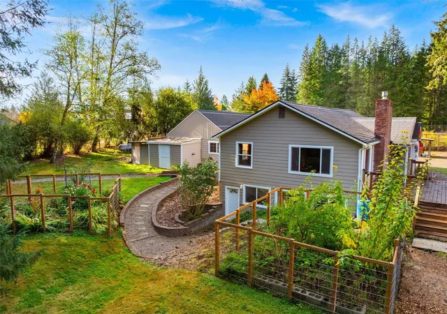 Photo 4 of Single family home for sale at 3681 Cooks Hl Rd, Centralia, WA 98531 | MLS# NWM2593565 | Listing updated on 2026-10-20