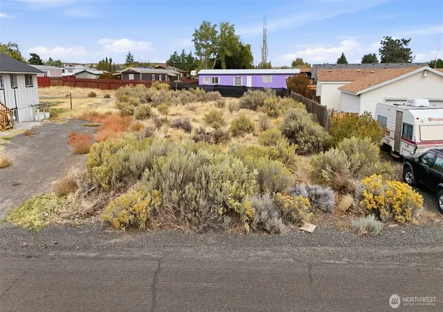 Photo 3 of Land for sale at 605 Sw Lincoln Pl, Mattawa, WA 99349 | MLS# NWM2593567 | Listing updated on 2026-10-26