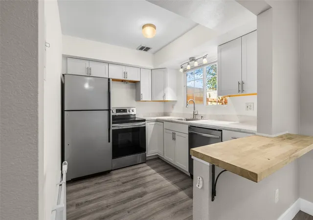 Photo 4 of Condo for sale at 3333 Redwood Ave, Bellingham, WA 98225 | MLS# NWM2593571 | Listing updated on 2026-10-16