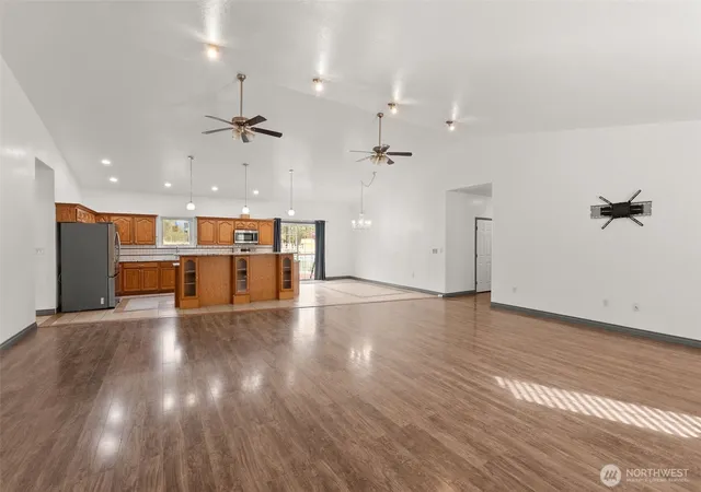 Photo 3 of Single family home for sale at 25720 W Malloy Prairie Rd, Cheney, WA 99004 | MLS# NWM2593572 | Listing updated on 2026-10-17