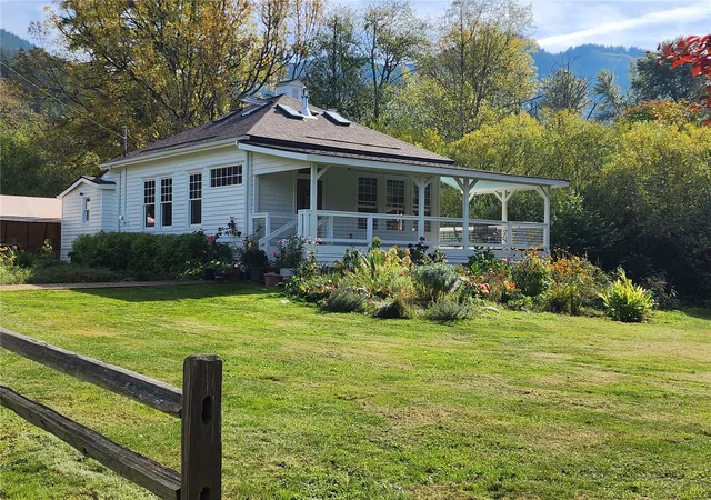 Single family home for sale at 9620 SE 238th Way, Issaquah, WA 98027 | MLS# NWM2593579