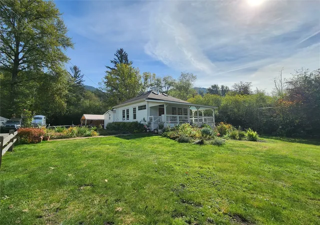 Photo 2 of Single family home for sale at 9620 SE 238th Way, Issaquah, WA 98027 | MLS# NWM2593579 | Listing updated on 2026-10-28