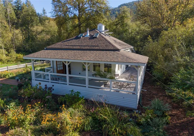 Photo 3 of Single family home for sale at 9620 SE 238th Way, Issaquah, WA 98027 | MLS# NWM2593579 | Listing updated on 2026-10-28