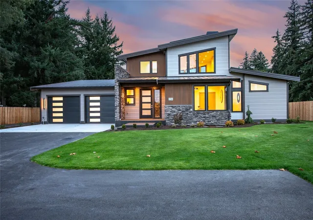 Single family home for sale at 204 E Wiser Lake Rd, Lynden, WA 98264 | MLS# NWM2593580