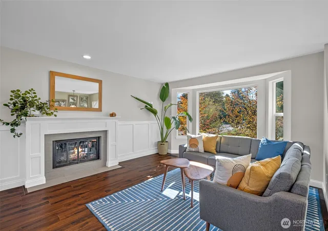 Photo 4 of Single family home for sale at 8109 42nd Street Ct W, University Place, WA 98466 | MLS# NWM2593583 | Listing updated on 2026-10-16
