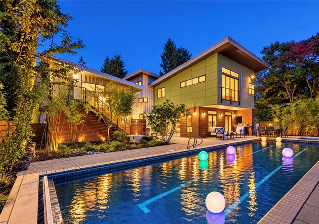 Single family home for sale at 435 16th Lane, Kirkland, WA 98033 | MLS# NWM2593600