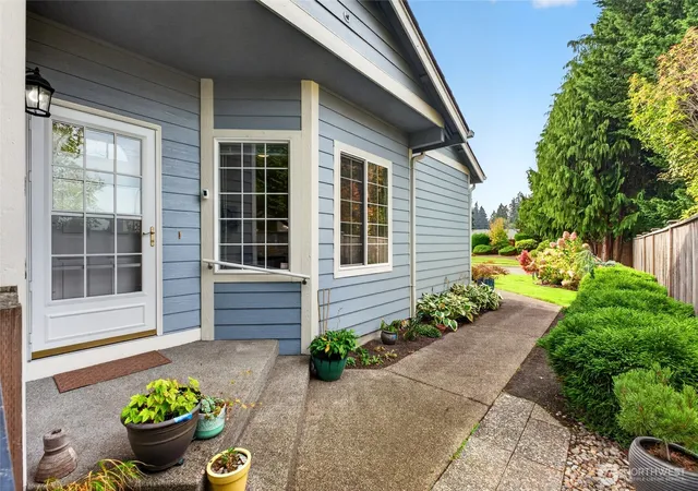 Photo 3 of Single family home for sale at 11207 88th Avenue E, Puyallup, WA 98373 | MLS# NWM2593604 | Listing updated on 2026-10-20