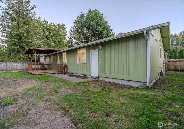 Photo 4 of Single family home for sale at 728 5th Avenue S, Kent, WA 98032 | MLS# NWM2593615 | Listing updated on 2026-10-14