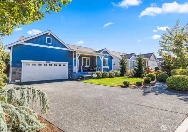 Photo 2 of Single family home for sale at 16632 Frazier Hts Pl, Burlington, WA 98233 | MLS# NWM2593640 | Listing updated on 2026-10-16