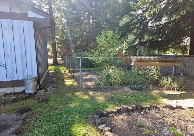 Photo 4 of Single family home for sale at 21 Eagle View Ln, Port Ludlow, WA 98365 | MLS# NWM2593648 | Listing updated on 2026-10-15