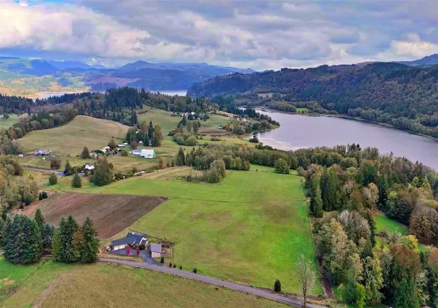 Photo 2 of Single family home for sale at 137 Ryan Rd, Mossyrock, WA 98564 | MLS# NWM2593658 | Listing updated on 2026-10-15
