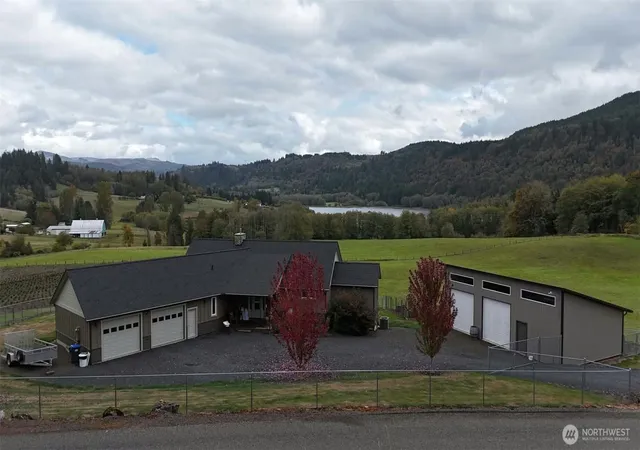 Photo 4 of Single family home for sale at 137 Ryan Rd, Mossyrock, WA 98564 | MLS# NWM2593658 | Listing updated on 2026-10-15