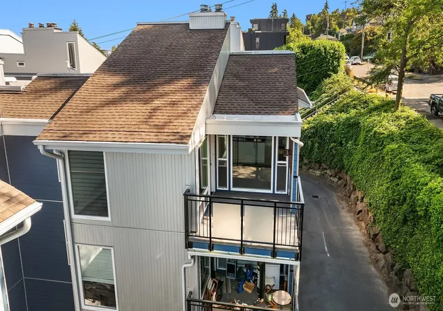 Photo 3 of Condo for sale at 2510 W Bertona #434, Seattle, WA 98199 | MLS# NWM2593662 | Listing updated on 2026-10-14