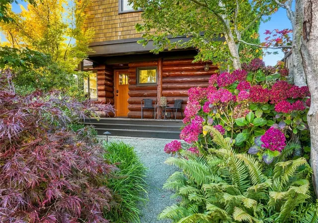 Photo 2 of Single family home for sale at 8423 40th Avenue SW, Seattle, WA 98136 | MLS# NWM2593682 | Listing updated on 2026-10-16