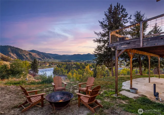 Photo 2 of Single family home for sale at 7985 N Dryden Rd, Cashmere, WA 98815 | MLS# NWM2593717 | Listing updated on 2026-10-21
