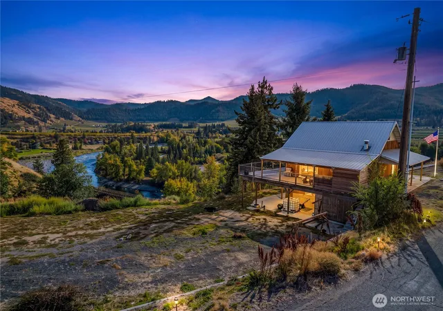 Photo 3 of Single family home for sale at 7985 N Dryden Rd, Cashmere, WA 98815 | MLS# NWM2593717 | Listing updated on 2026-10-21