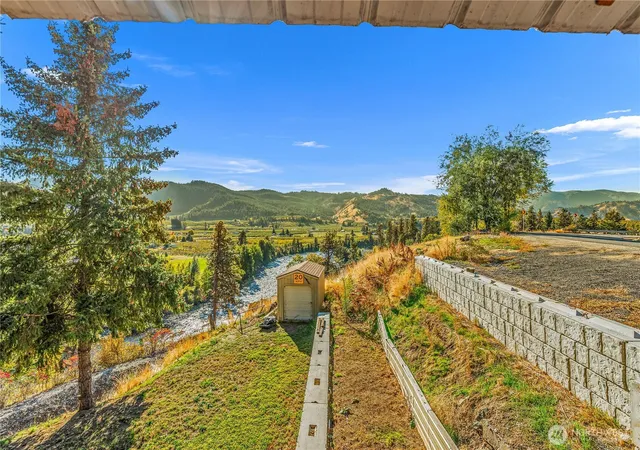 Photo 4 of Single family home for sale at 7985 N Dryden Rd, Cashmere, WA 98815 | MLS# NWM2593717 | Listing updated on 2026-10-21