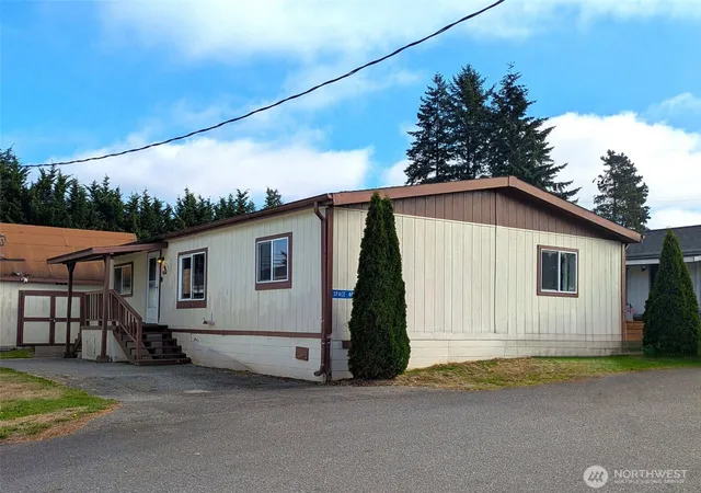 Manufactured home for sale at 19920 67th Avenue NE #44, Arlington, WA 98223 | MLS# NWM2593722