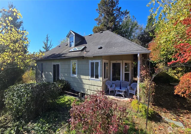 Photo 2 of Single family home for sale at 354 Royer St, Acme, WA 98220 | MLS# NWM2593746 | Listing updated on 2026-10-13