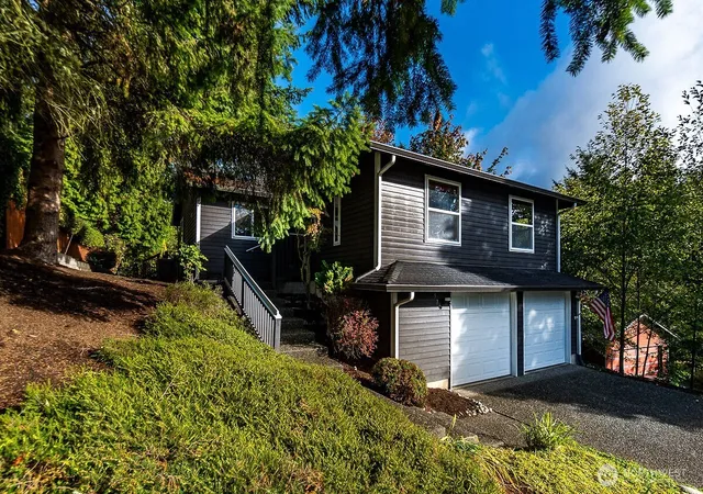 Photo 3 of Single family home for sale at 9724 NE 141st Court, Kirkland, WA 98034 | MLS# NWM2593748 | Listing updated on 2026-10-16