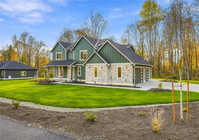 Single family home for sale at 1018 154th Avenue NE, Snohomish, WA 98290 | MLS# NWM2593750