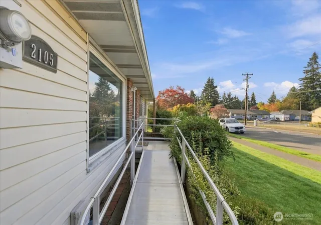 Photo 2 of Single family home for sale at 2105 General Anderson Ave, Vancouver, WA 98661 | MLS# NWM2593751 | Listing updated on 2026-10-16