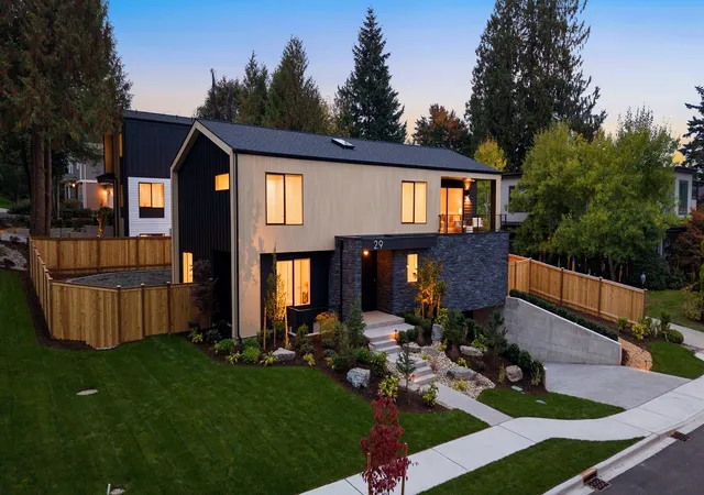 Photo 1 of Single family home for sale at 29 20th Avenue, Kirkland, WA 98033 | MLS# NWM2593752 | Listing updated on 2026-10-28