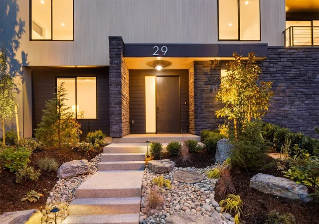 Photo 2 of Single family home for sale at 29 20th Avenue, Kirkland, WA 98033 | MLS# NWM2593752 | Listing updated on 2026-10-28