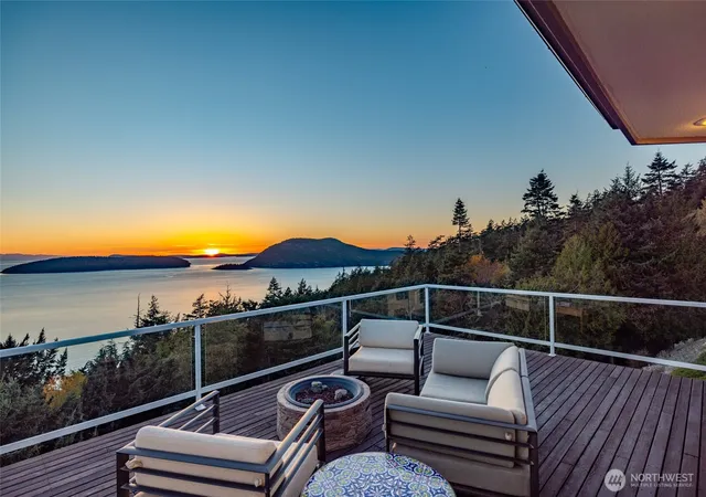 Photo 3 of Single family home for sale at 4092 San Juan Blvd, Anacortes, WA 98221 | MLS# NWM2593754 | Listing updated on 2026-10-20