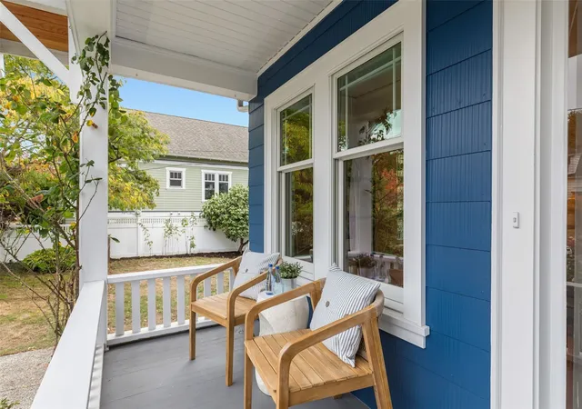 Photo 3 of Single family home for sale at 511 N 83rd Street, Seattle, WA 98103 | MLS# NWM2593758 | Listing updated on 2026-10-16